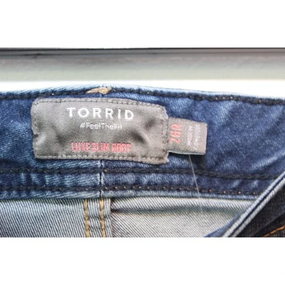 NWT Torrid Luxe Slim Boot Jeans Light Wash Super Stretch Denim Plus Size 26 - Picture 6 of 12